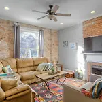Huge Remodeled Home Downtown Sleeps 16!