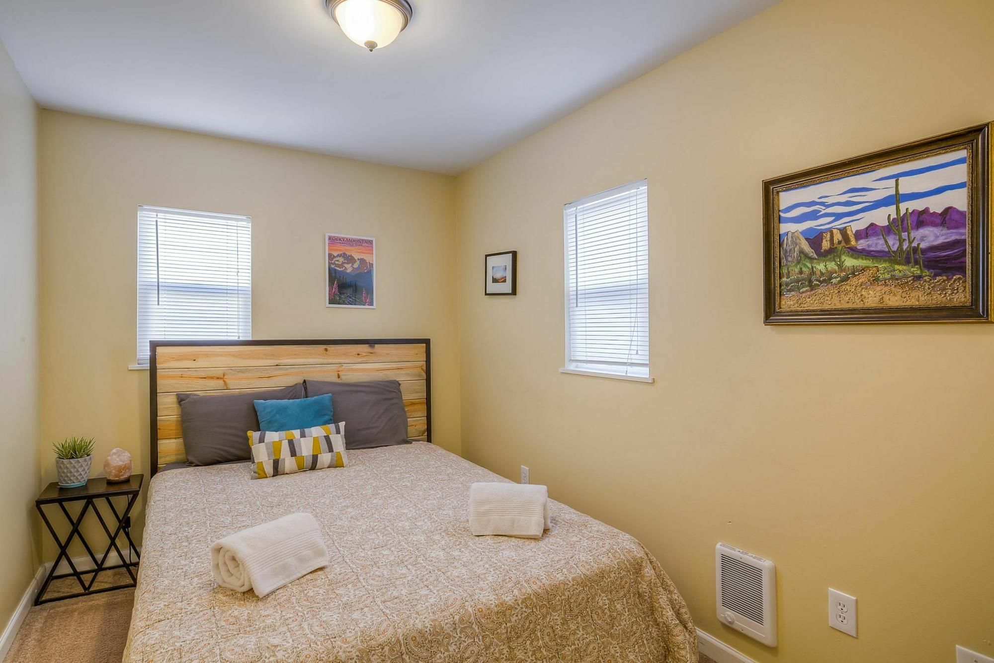 Apartamento Huge Remodeled Downtown Sleeps 16! DEN