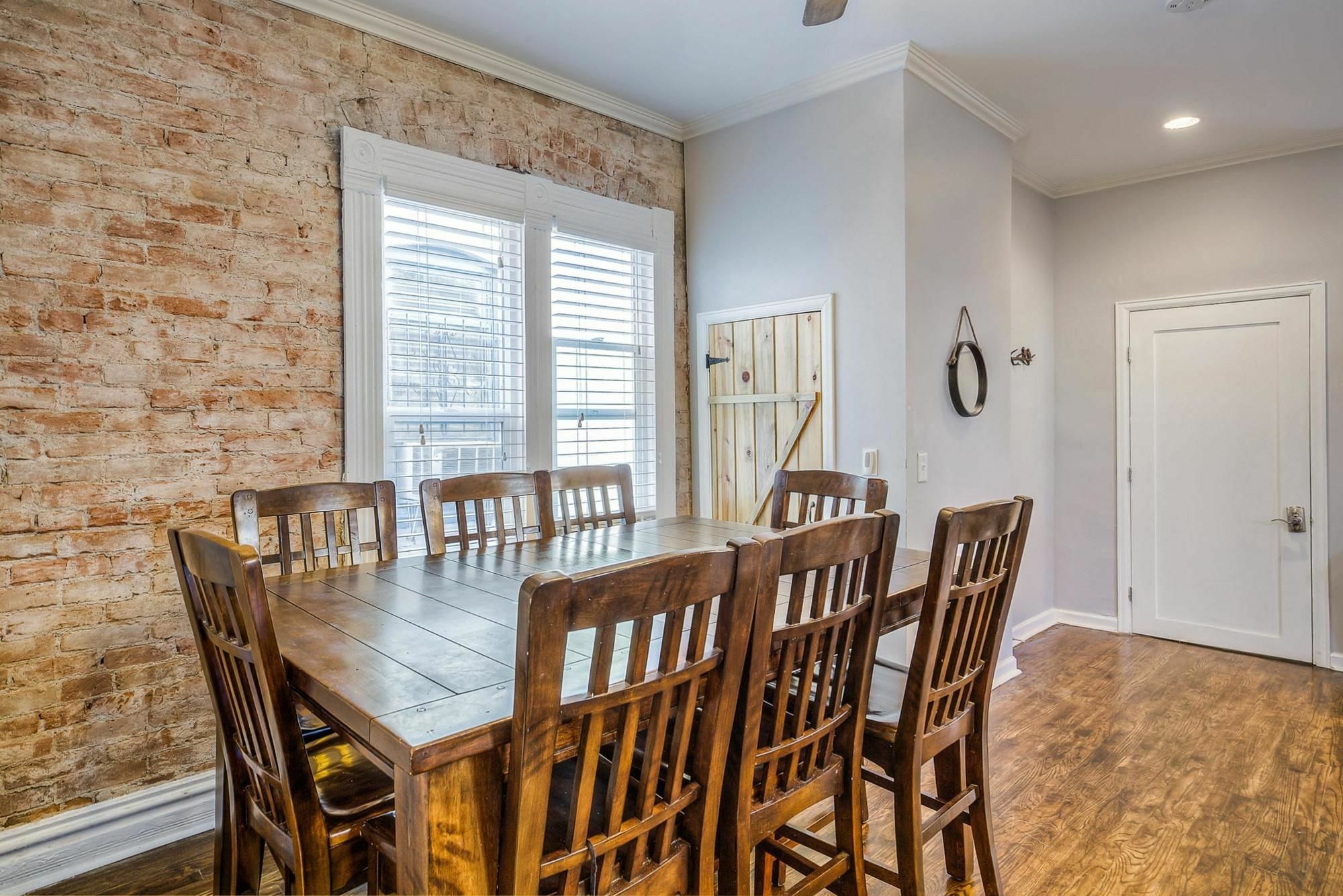 Apartment Huge Remodeled Downtown Sleeps 16! Denver